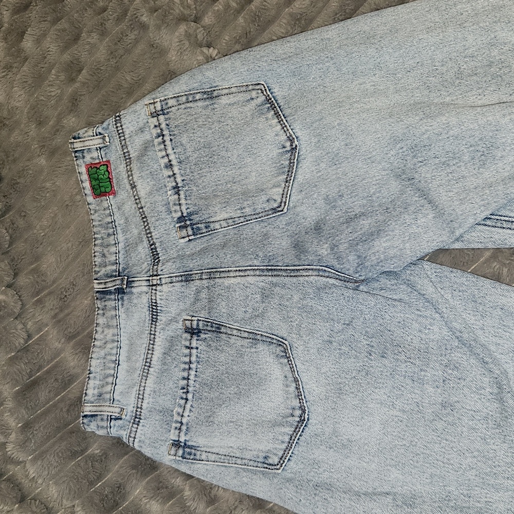 jeans